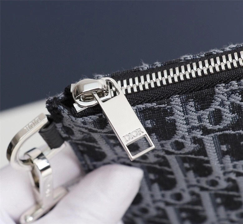 FashionForward Christian Dior Clutch Bags 76922