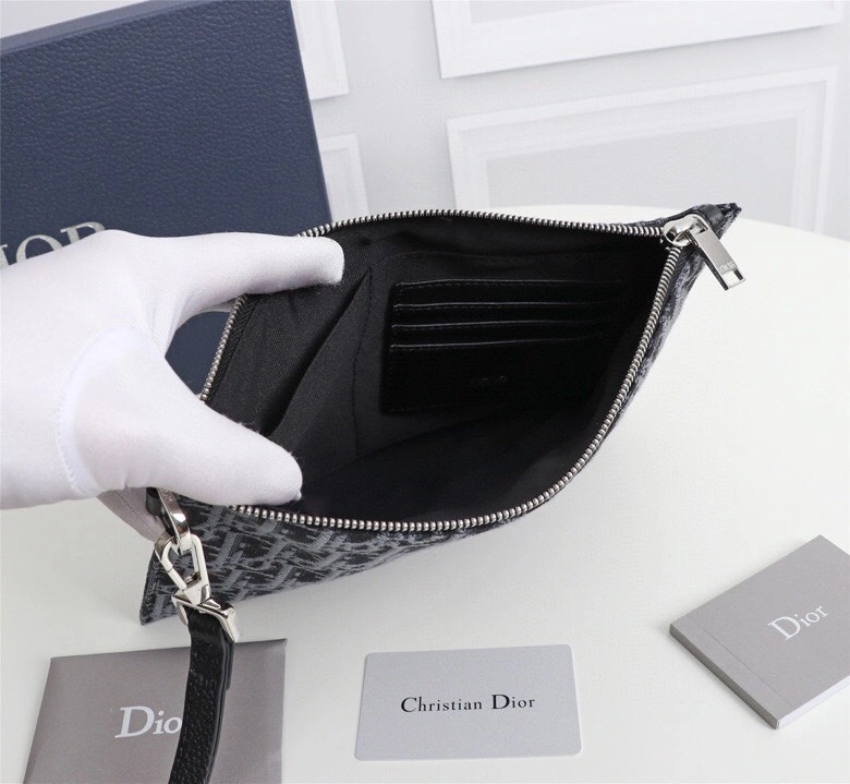 FashionForward Christian Dior Clutch Bags 76922