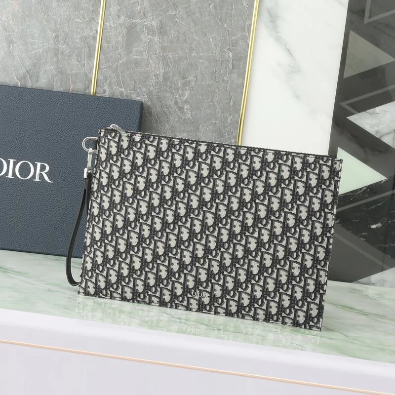 Vibrant Christian Dior Clutch Bags 46497