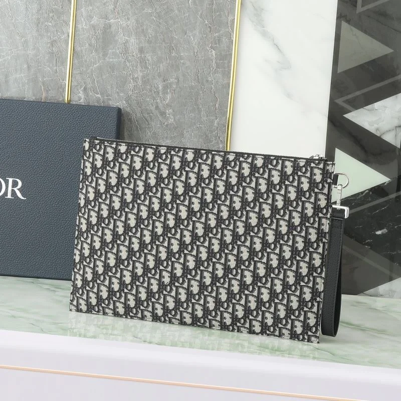 Vibrant Christian Dior Clutch Bags 46497