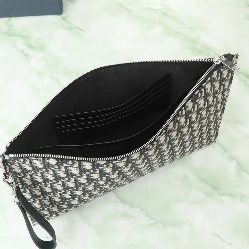 Vibrant Christian Dior Clutch Bags 46497