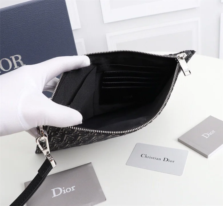 FashionForward Christian Dior Clutch Bags 46464