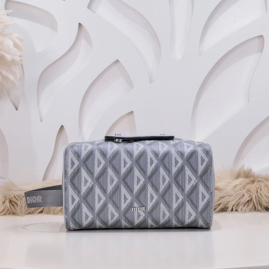 Sleek Christian Dior Cosmetic Bags 91211
