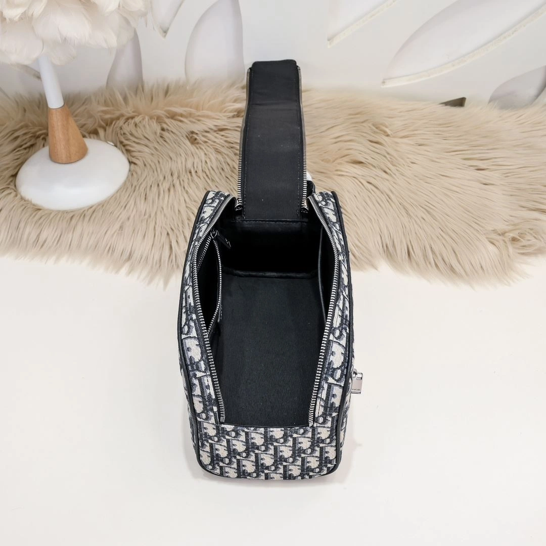 Christian Dior Cosmetic Bags WellDesigned 91199