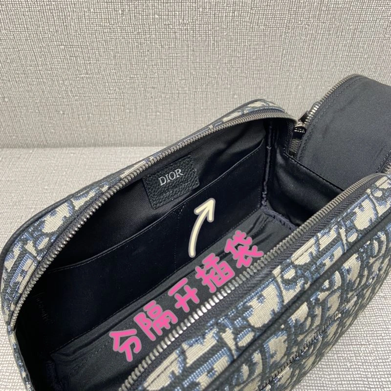 Christian Dior Cosmetic Bags Resilient 71194
