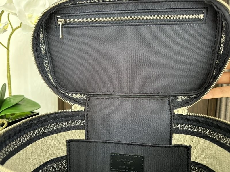 Christian Dior Cosmetic Bags Contemporary 71234