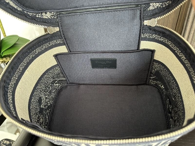 Christian Dior Cosmetic Bags Contemporary 71234