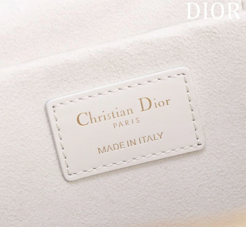 Trendsetting Christian Dior Cosmetic Bags 71189
