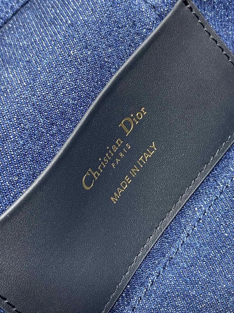 Resilient Christian Dior Cosmetic Bags 71153