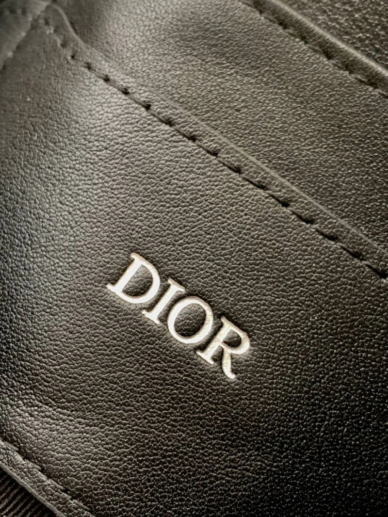 Sophisticated Christian Dior Cosmetic Bags 64109