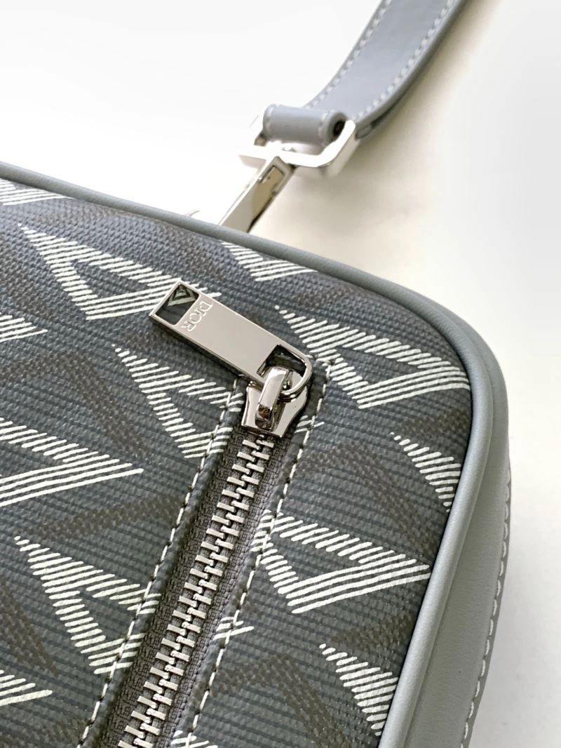 Minimalist Christian Dior Cosmetic Bags 64080