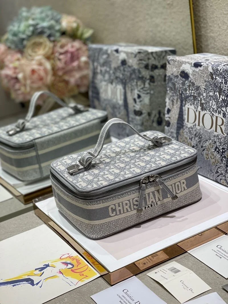 Stretchable Christian Dior Cosmetic Bags 47593