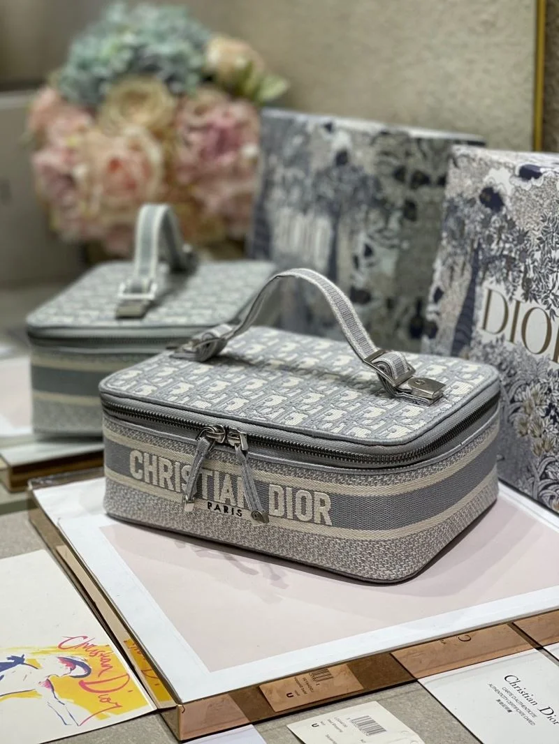 Stretchable Christian Dior Cosmetic Bags 47593