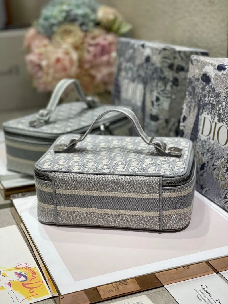 Stretchable Christian Dior Cosmetic Bags 47593