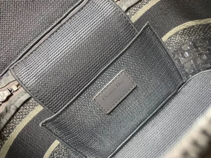 SmoothTexture Christian Dior Cosmetic Bags 47632