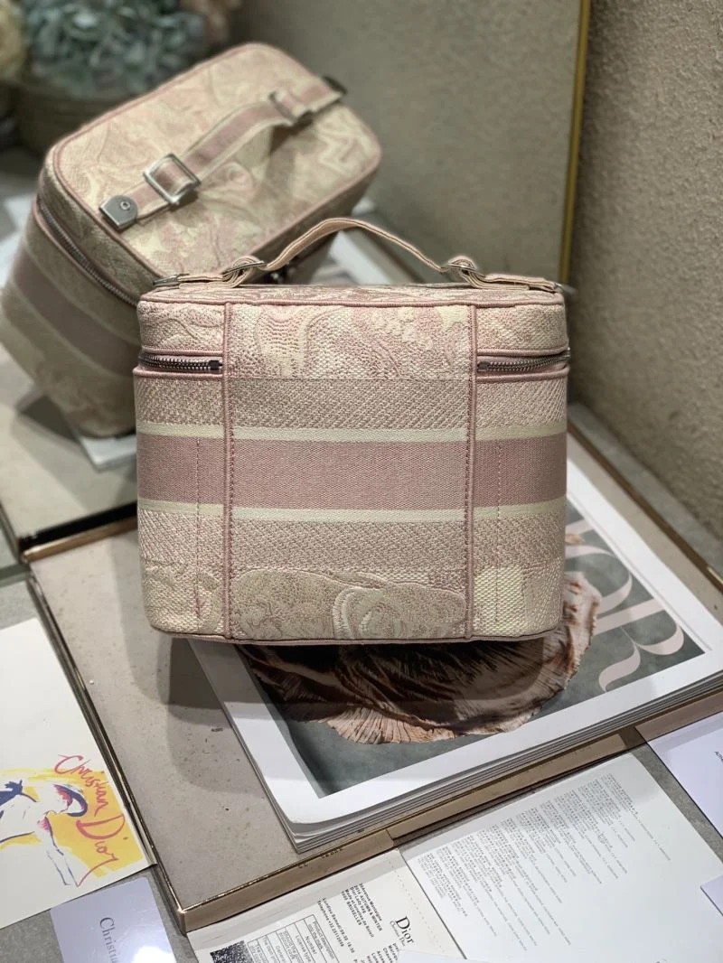 Christian Dior Cosmetic Bags Effortless 47594