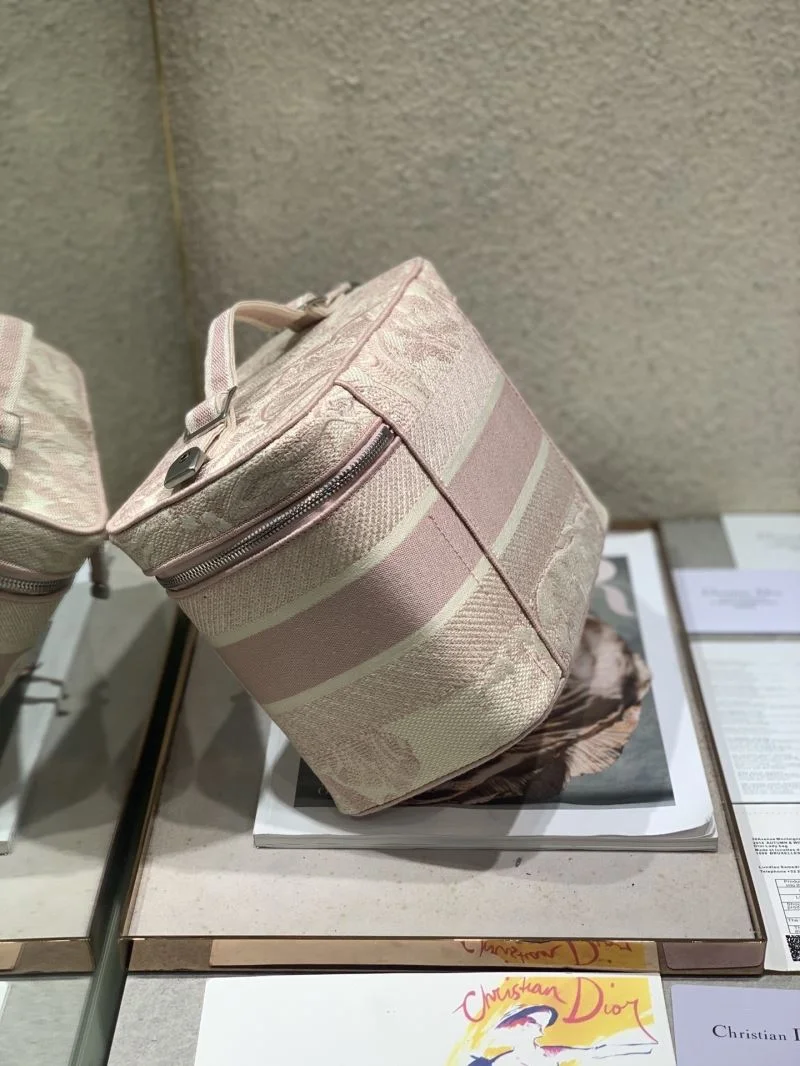 Christian Dior Cosmetic Bags Effortless 47594