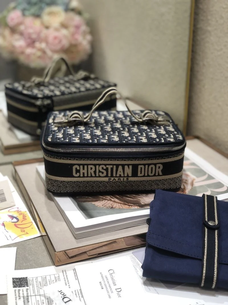 Christian Dior Cosmetic Bags WrinkleFree 47627