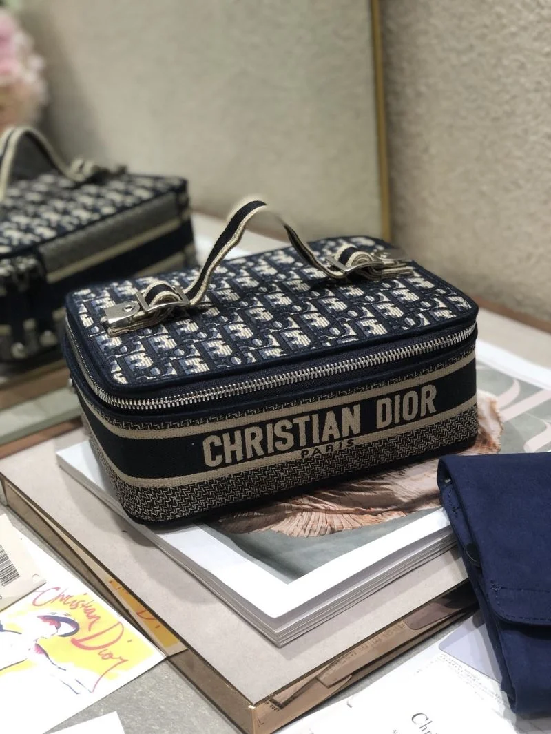 Christian Dior Cosmetic Bags WrinkleFree 47627