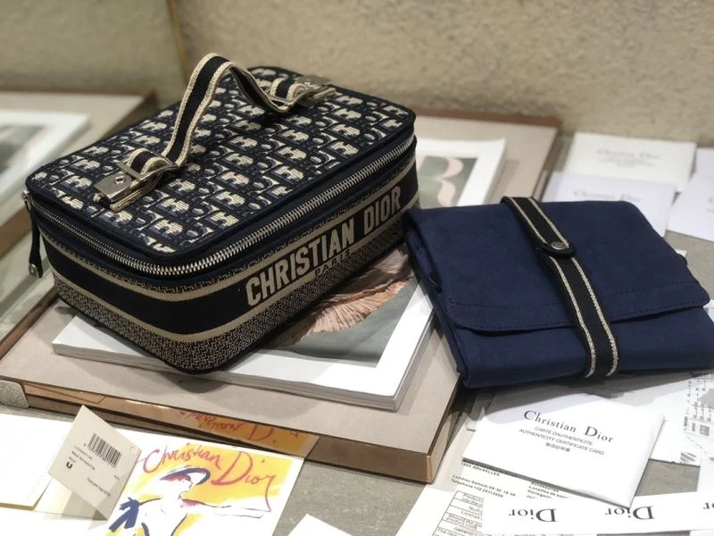 Christian Dior Cosmetic Bags WrinkleFree 47627