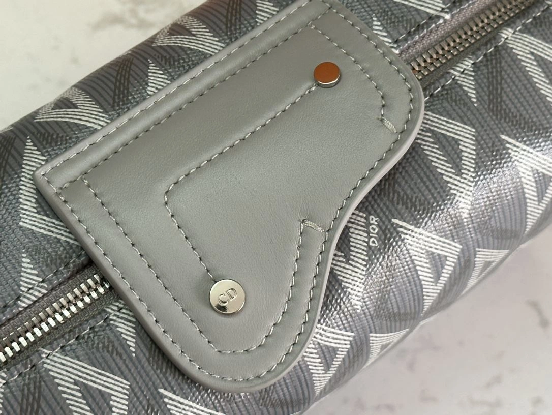 EyeCatching Christian Dior Cosmetic Bags 92225