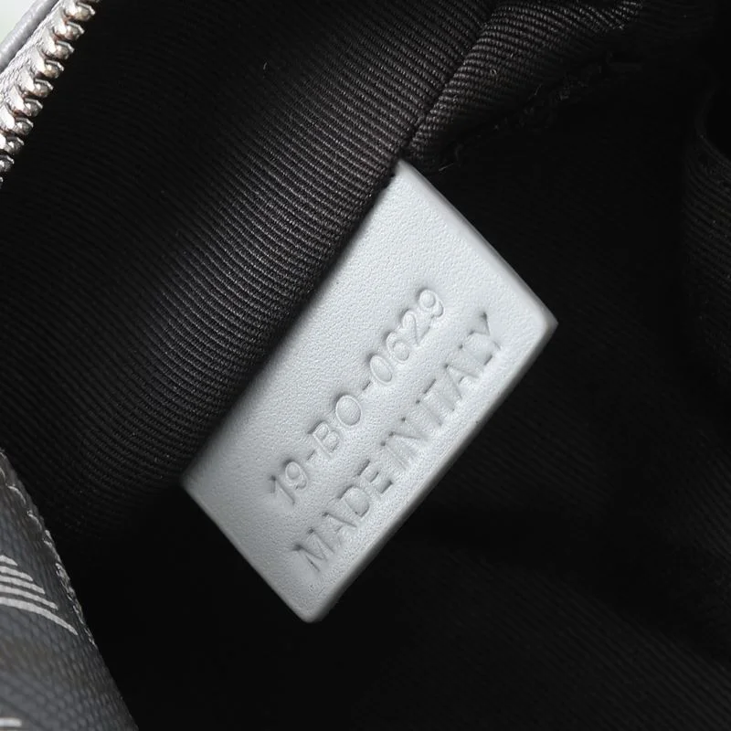 Christian Dior Cosmetic Bags Attractive 46475