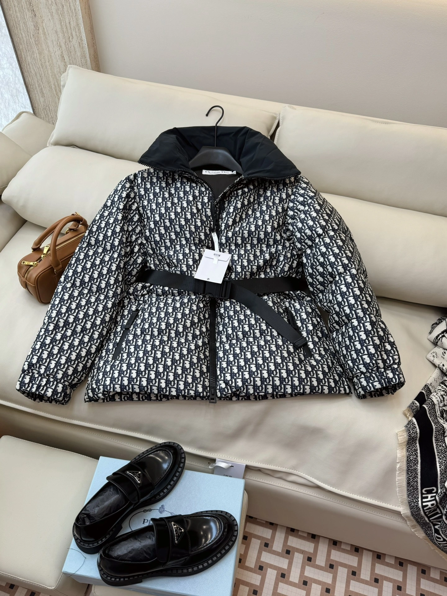 Breathable Christian Dior Down Jackets 118032
