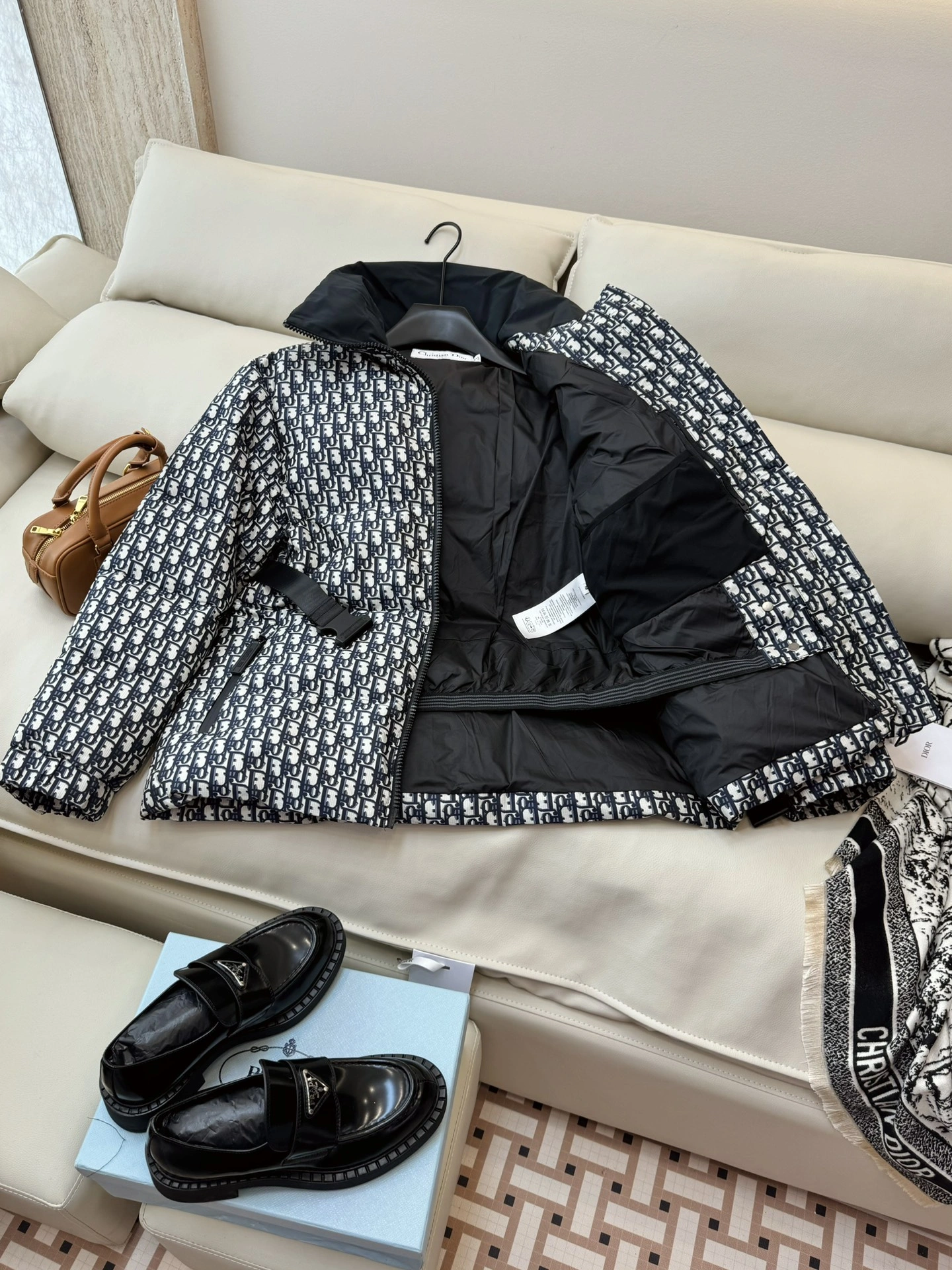Breathable Christian Dior Down Jackets 118032