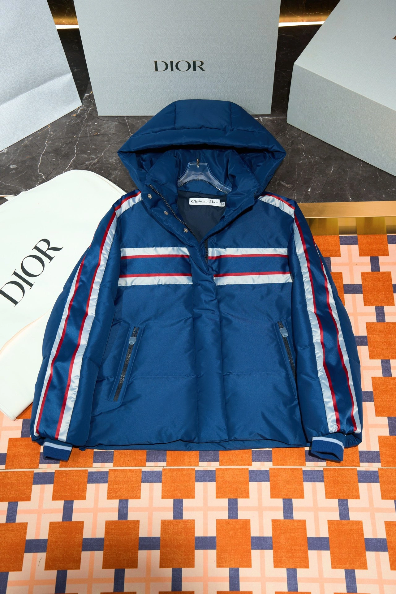 Christian Dior Down Jackets Sustainable 118024