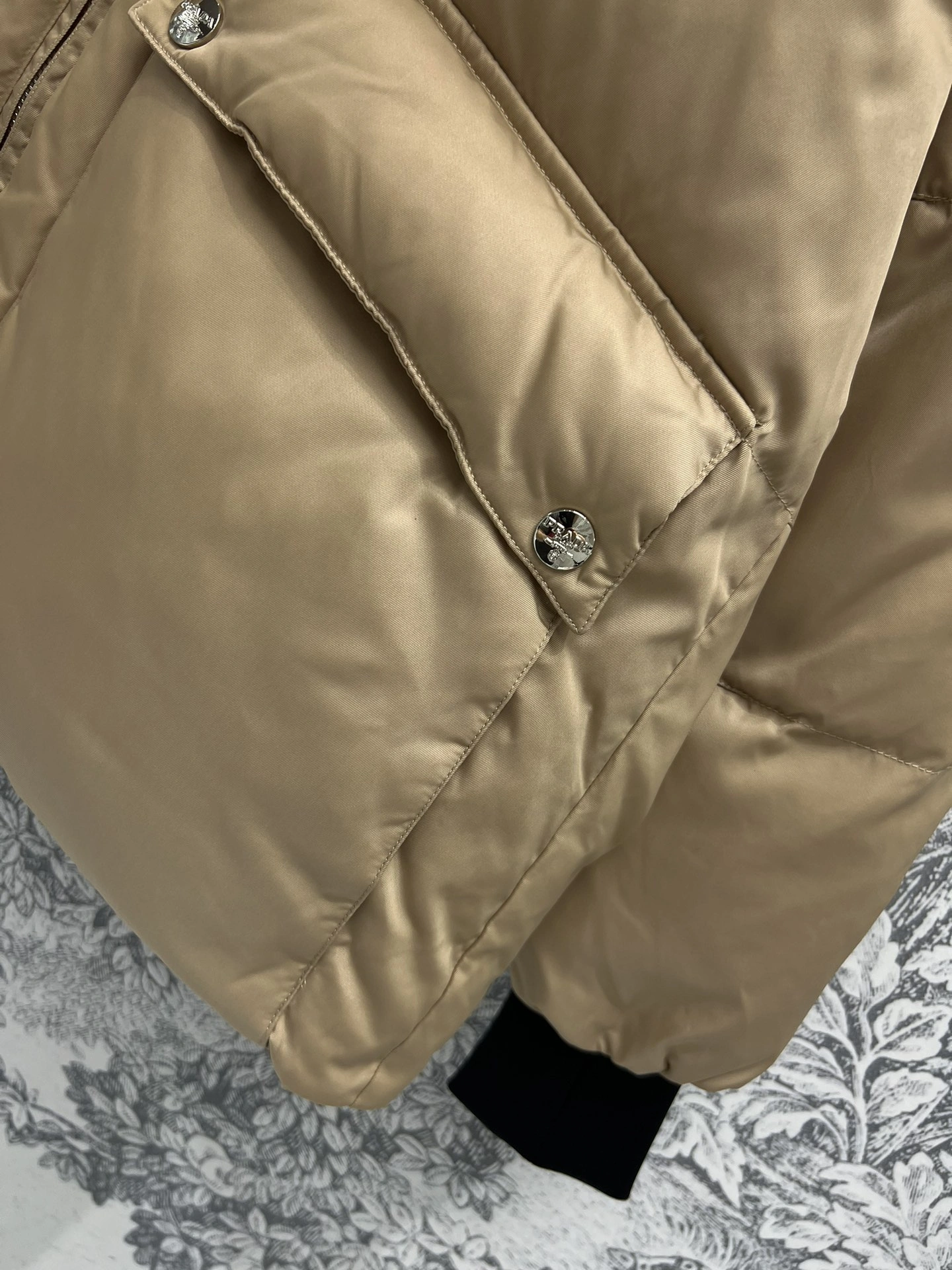 EyeCatching Christian Dior Down Jackets 117997