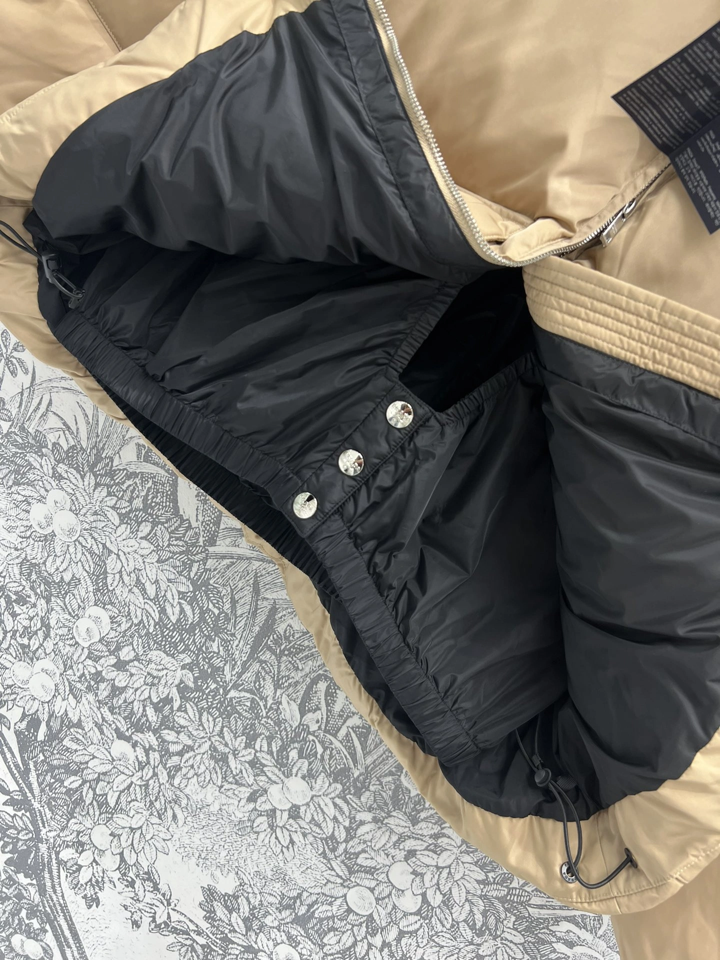 EyeCatching Christian Dior Down Jackets 117997
