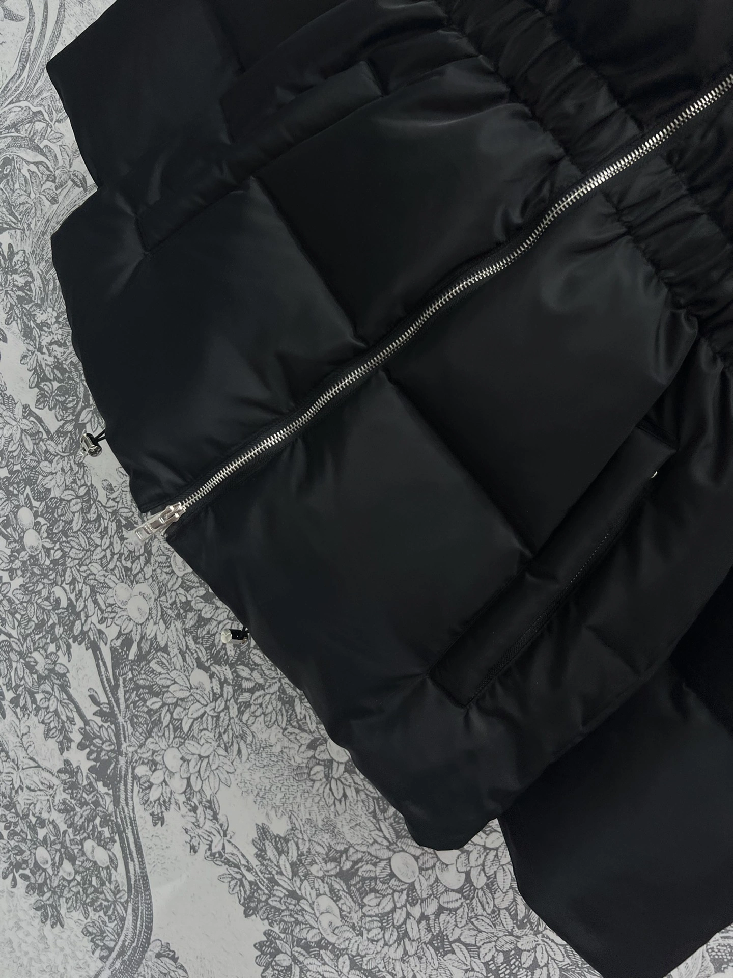 Sustainable Christian Dior Down Jackets 118005