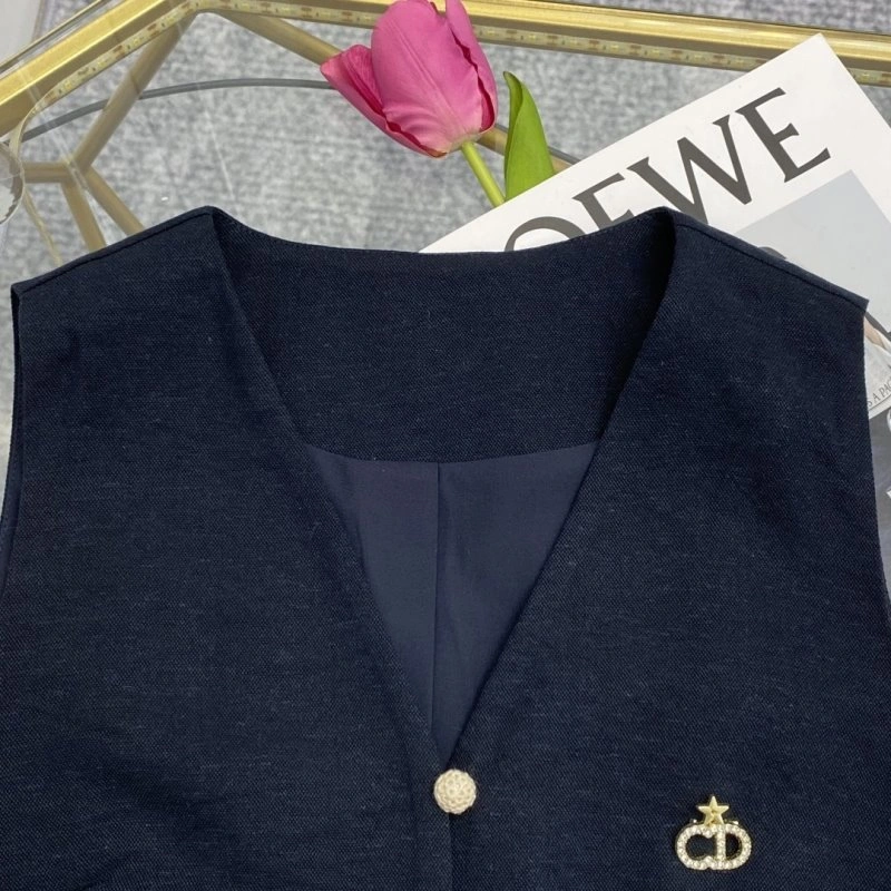 Neat Christian Dior Dress Suits 113047