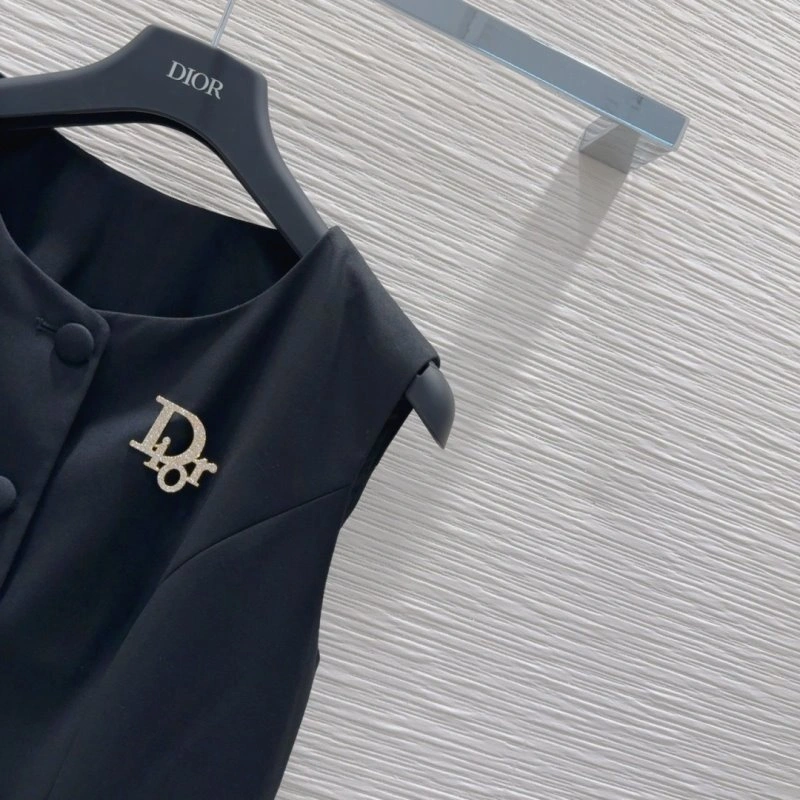 Christian Dior Dress Suits Youthful 113068