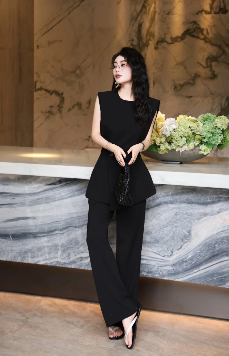 Christian Dior Dress Suits ModernLook 114477