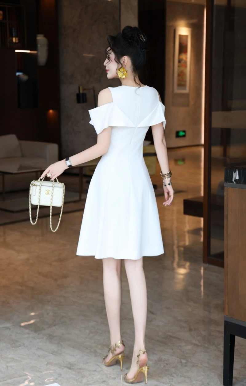 Effortless Christian Dior Dress 113332
