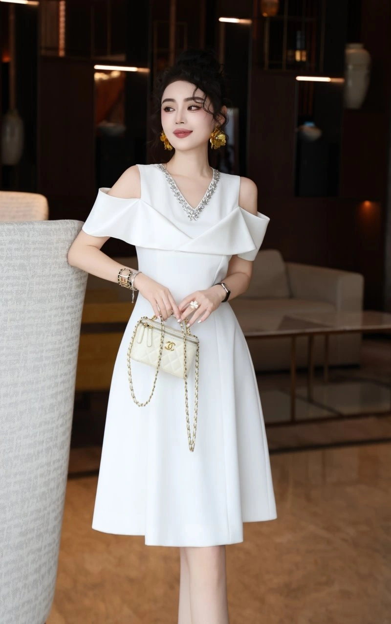 Effortless Christian Dior Dress 113332