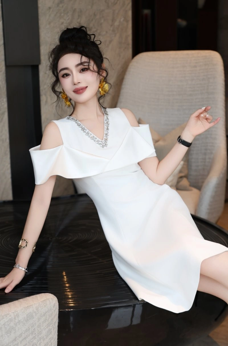Effortless Christian Dior Dress 113332