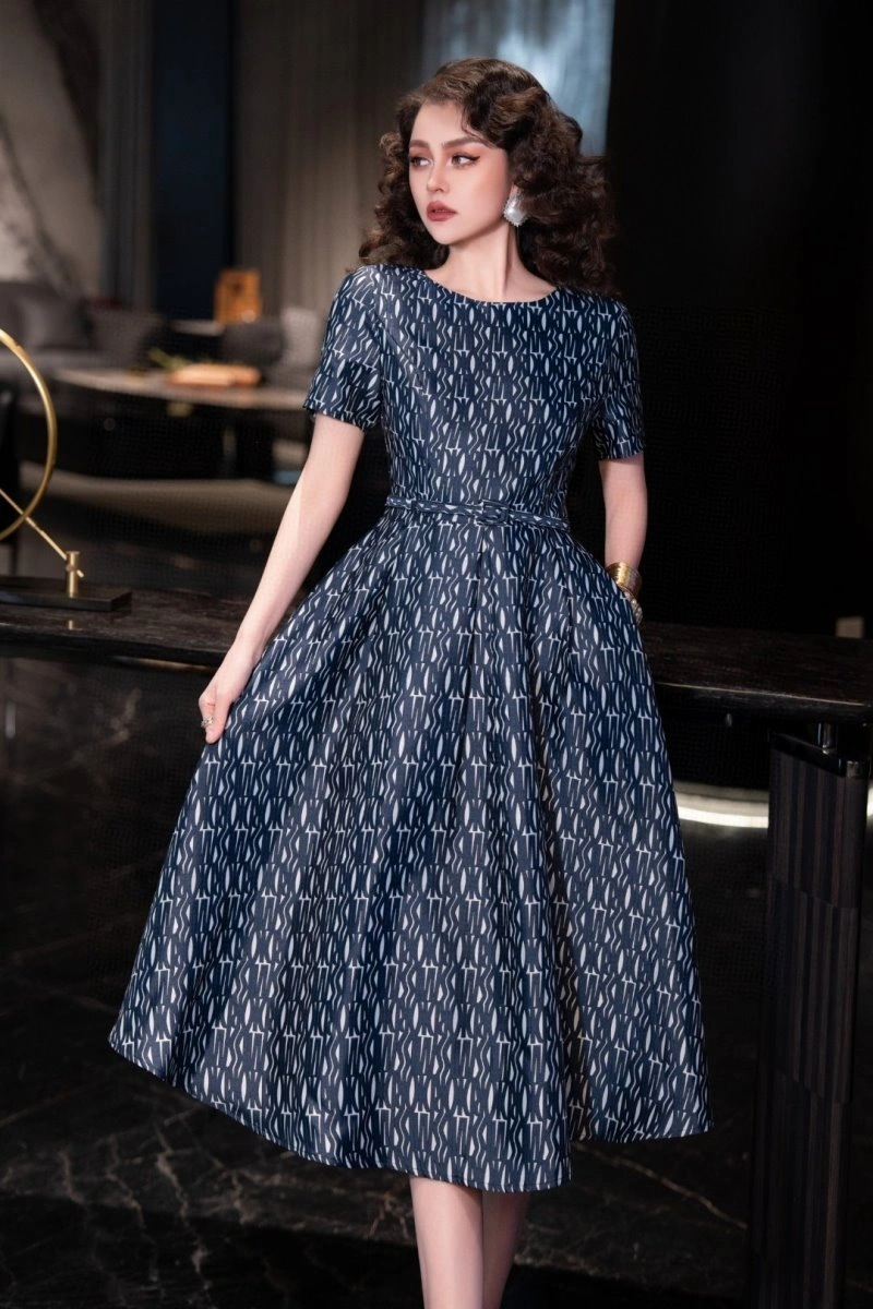 Effortless Christian Dior Dress 113316
