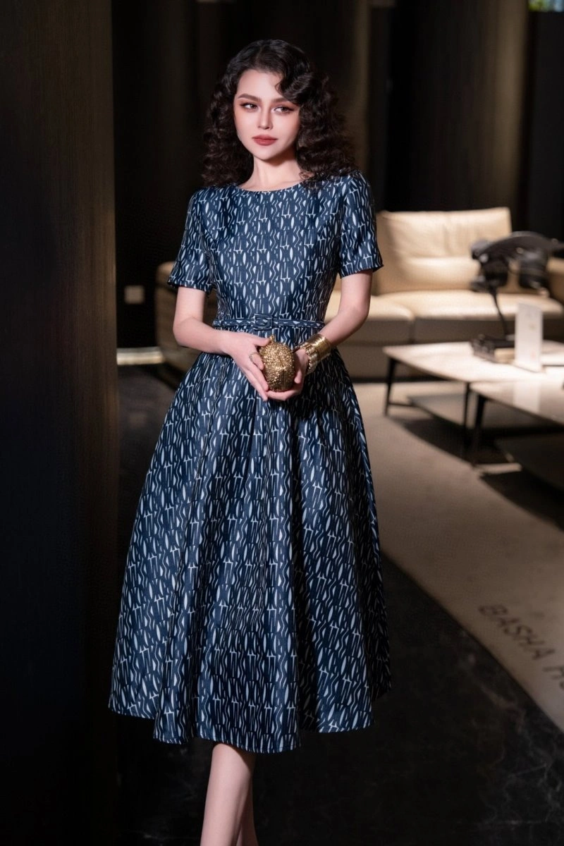 Effortless Christian Dior Dress 113316