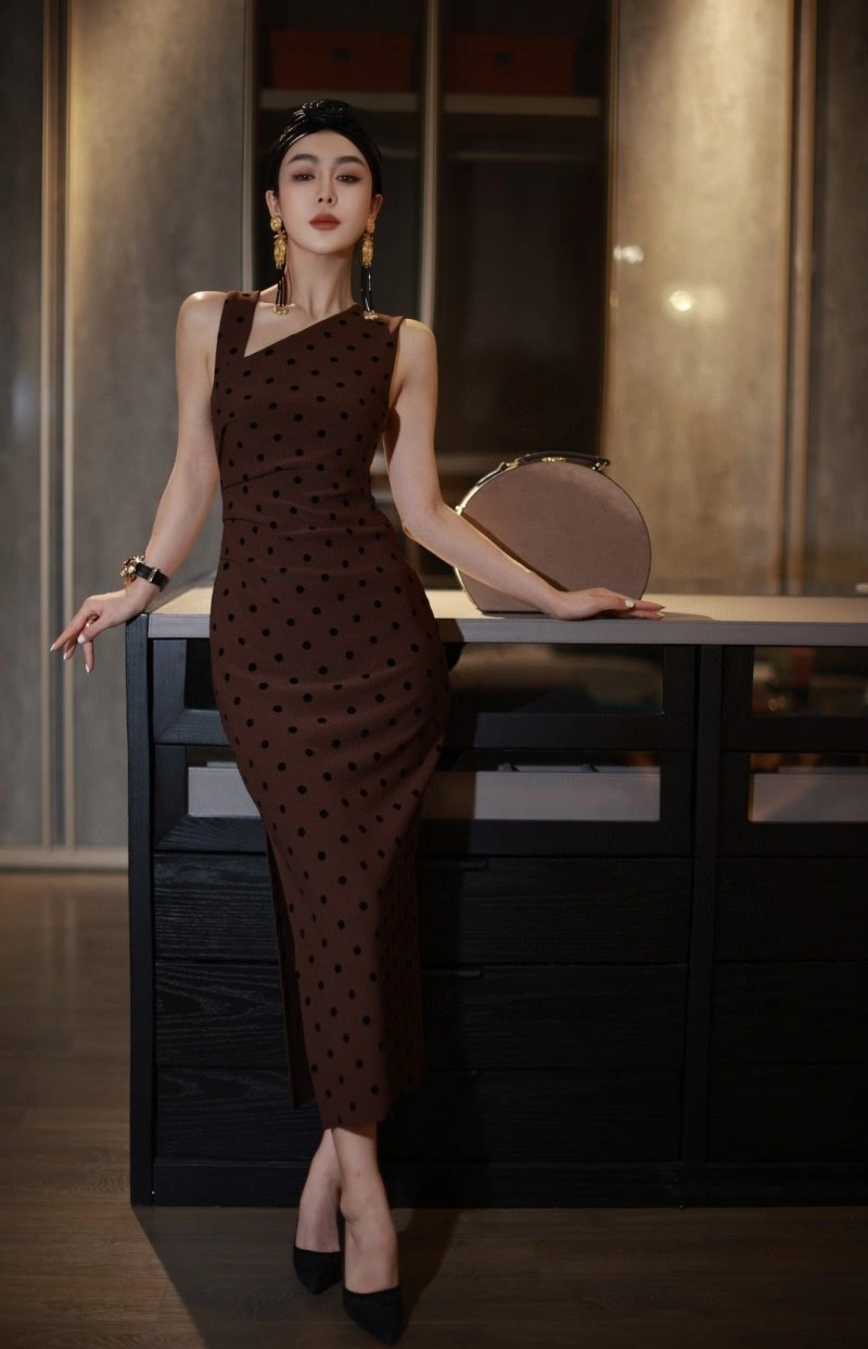 Attractive Christian Dior Dress 113313