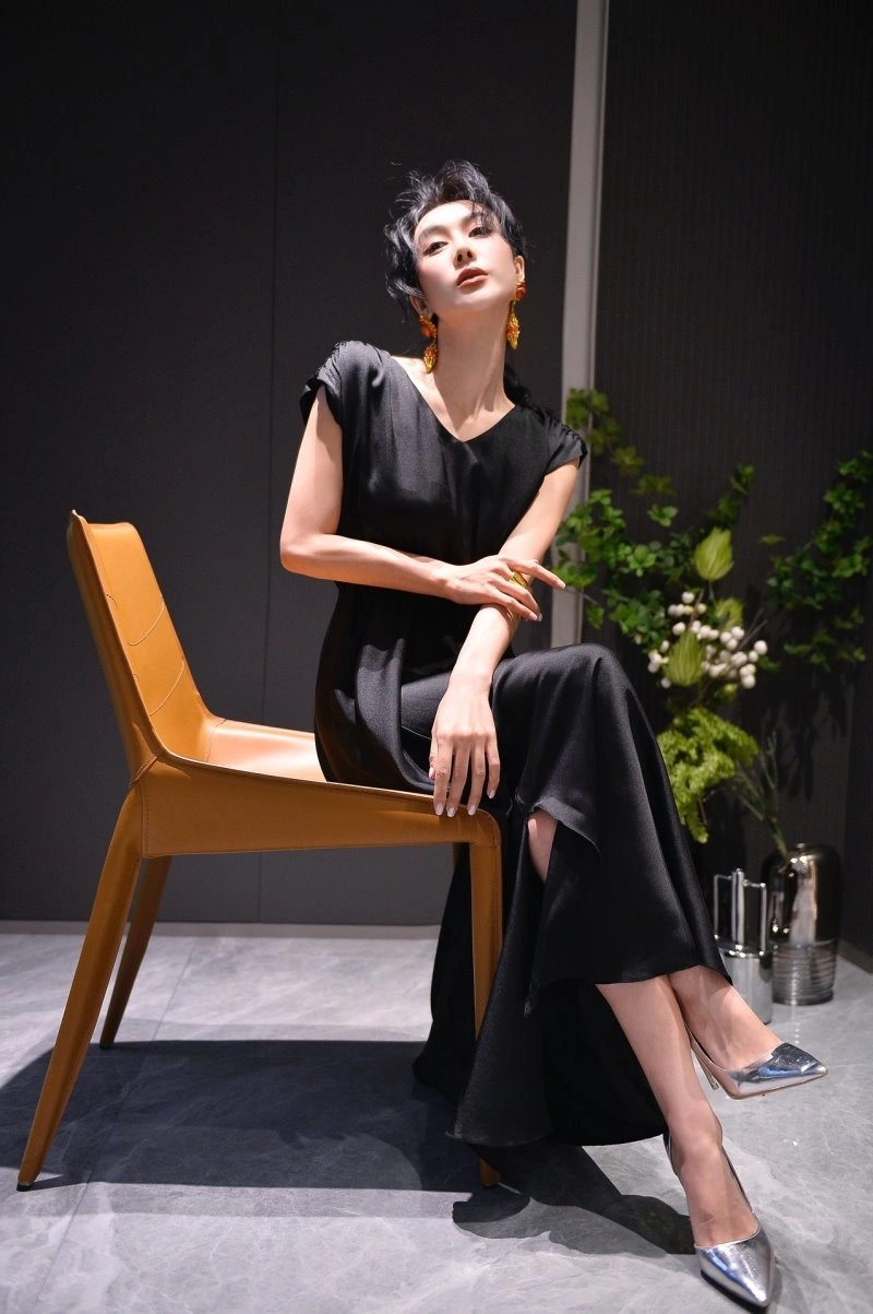 ComfortFit Christian Dior Dress 113280