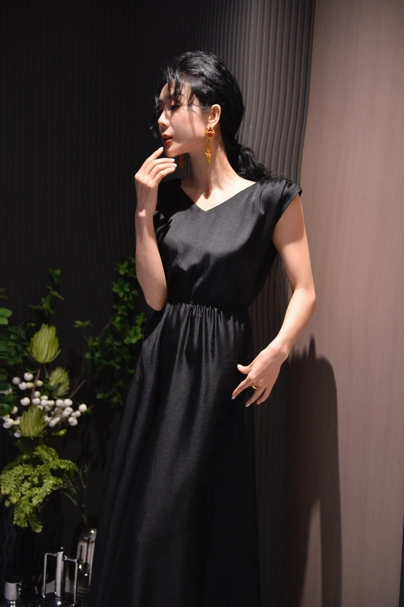 ComfortFit Christian Dior Dress 113280