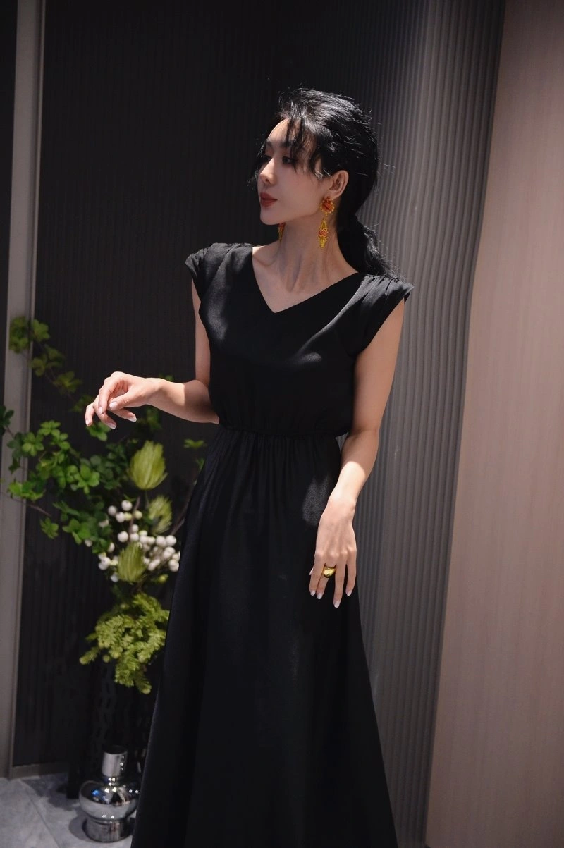 ComfortFit Christian Dior Dress 113280