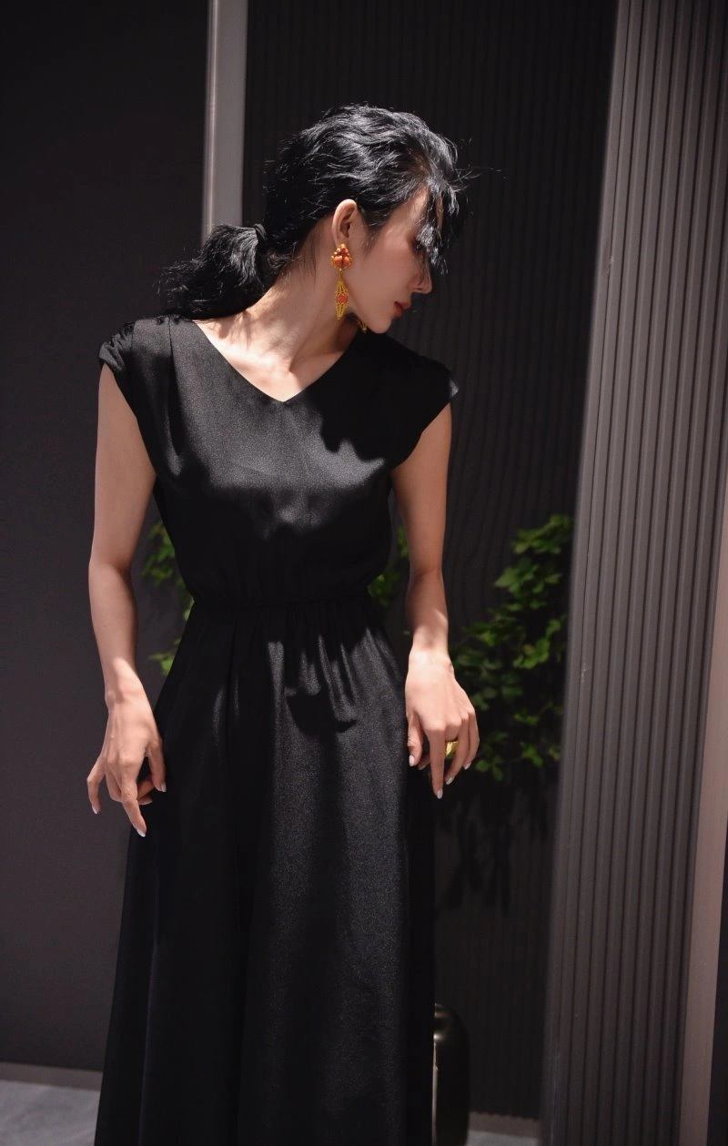 ComfortFit Christian Dior Dress 113280
