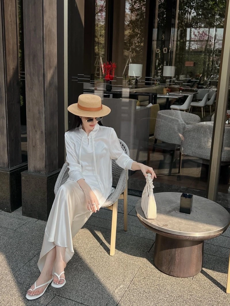 Effortless Christian Dior Dress 113268