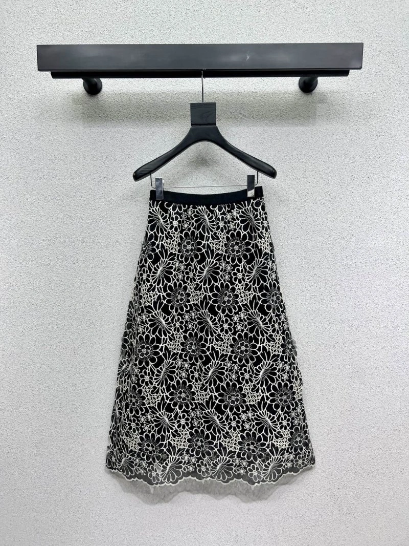 WellDesigned Christian Dior Dress 113227