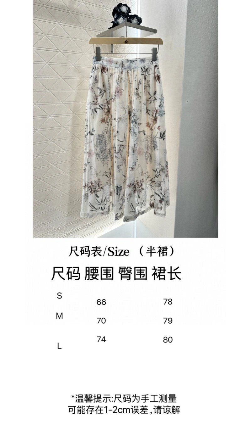 Flexible Christian Dior Dress 113166