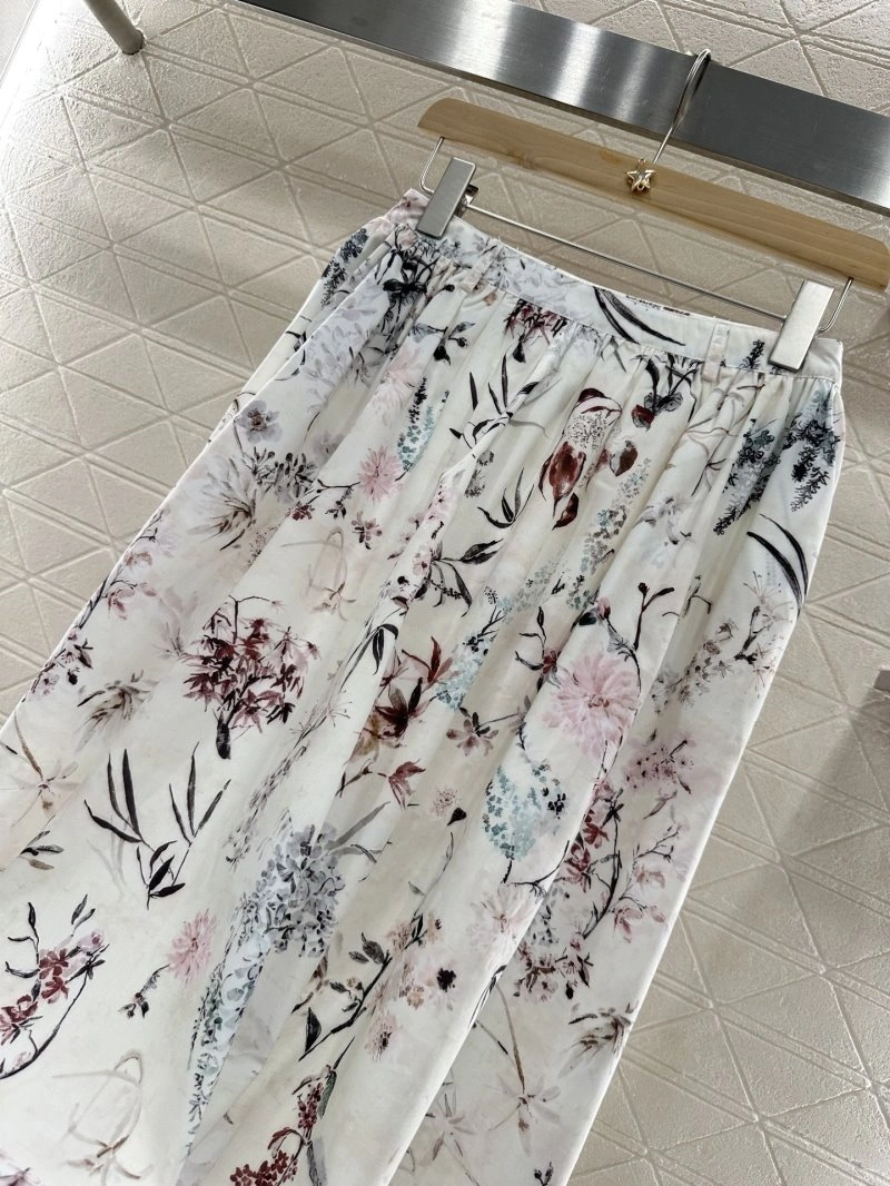 Elegant Christian Dior Dress 113129