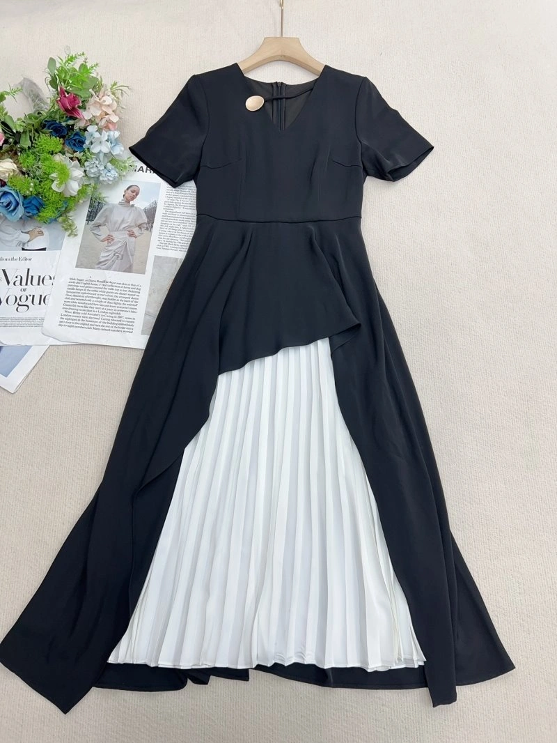 Effortless Christian Dior Dress 114594